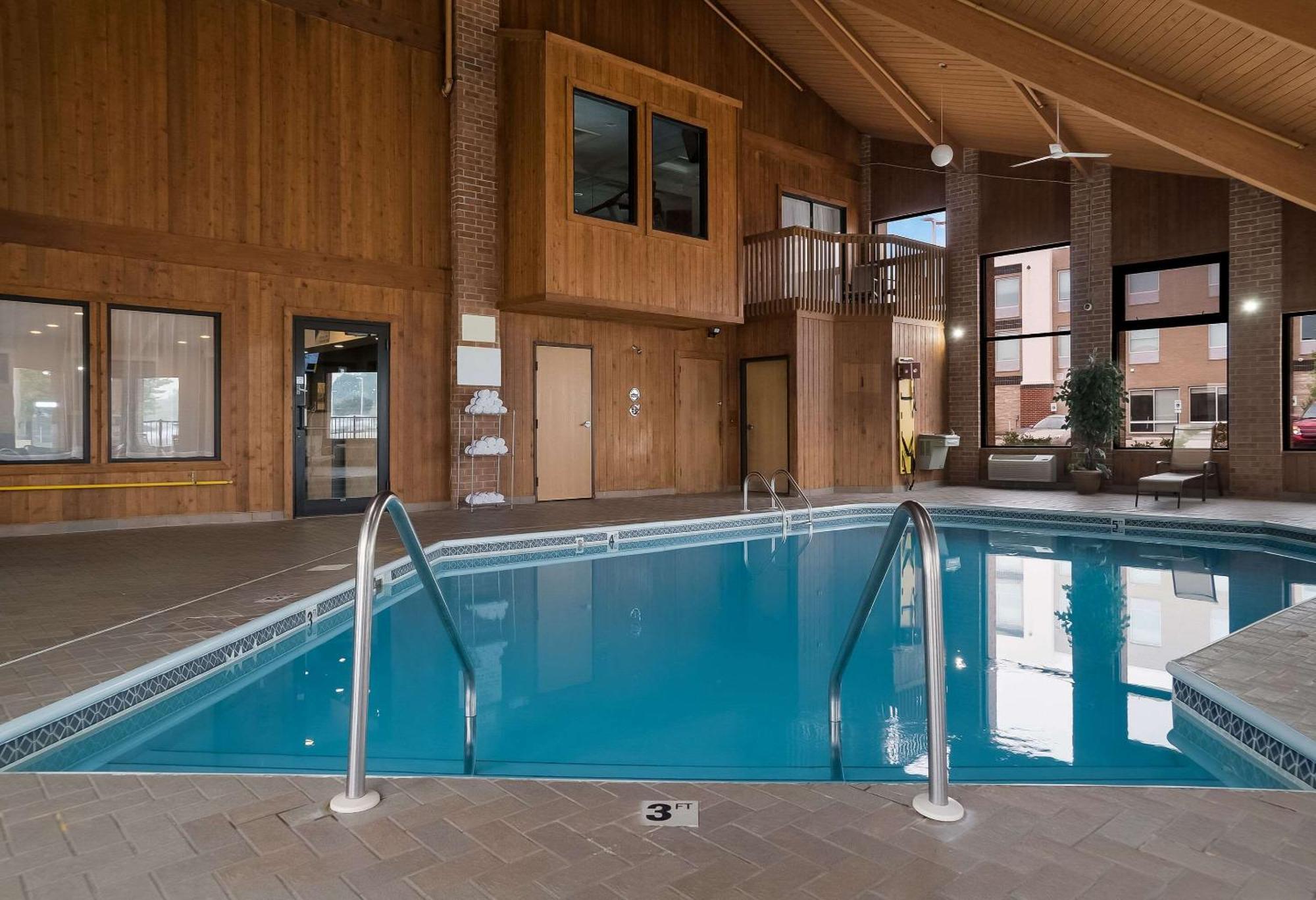 Quality Inn Grand Blanc - Flint South Εξωτερικό φωτογραφία