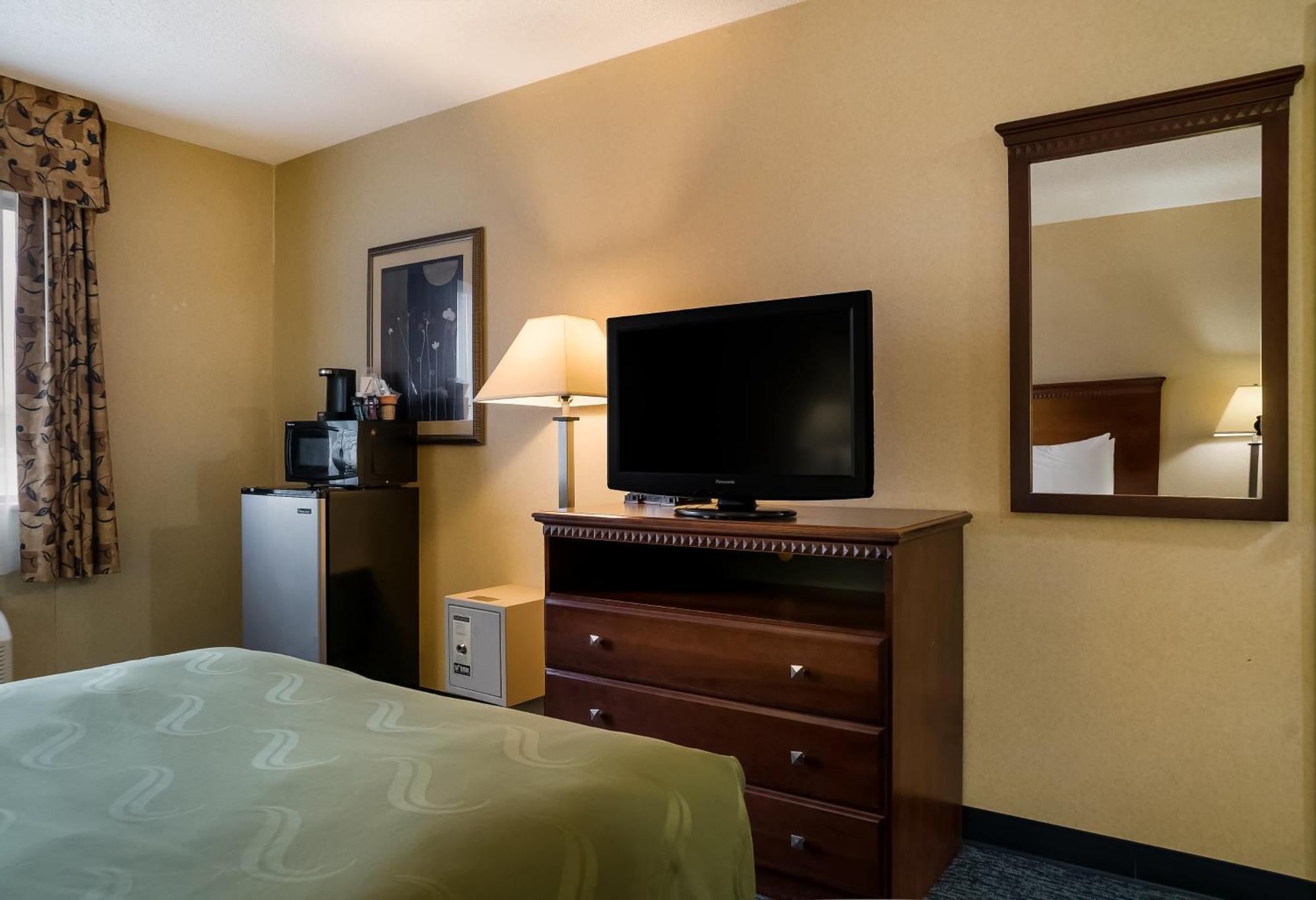 Quality Inn Grand Blanc - Flint South Εξωτερικό φωτογραφία