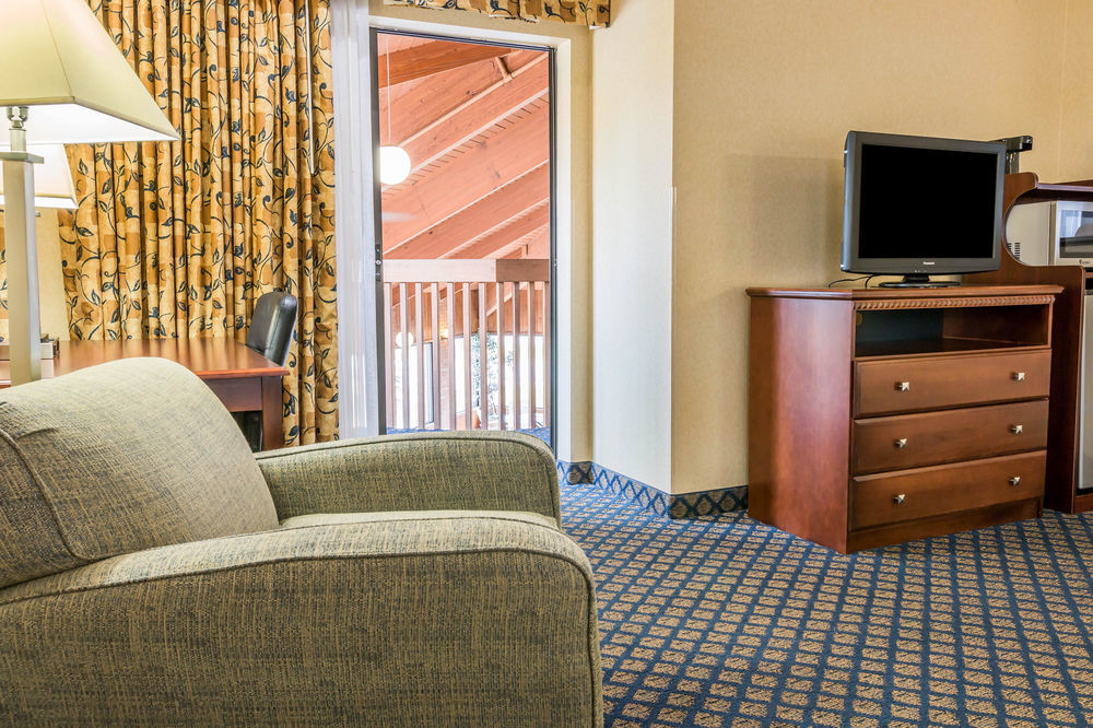 Quality Inn Grand Blanc - Flint South Εξωτερικό φωτογραφία